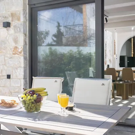 Elios - 100m To Beach, Private Pool Villa *