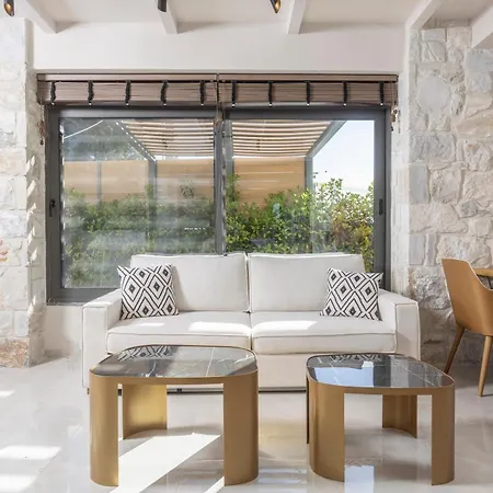 Elios - 100m To Beach, Heated Pool Βίλα