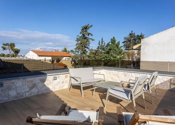 Villa Elios - 100m To Beach, Private Pool Hanioti