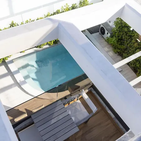 Elios - 100m To Beach, Private Pool Villa